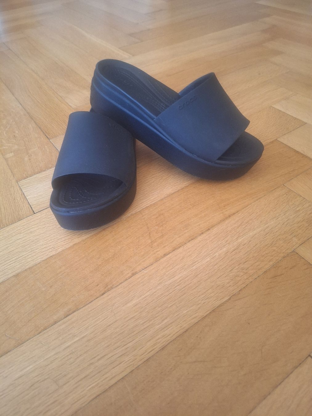 Crocs Scarpe da uomo: Crocs Plateau Pantoletten schwarz Grösse 37  – Nuovo (secondo la descrizione) da Bern venduto da Myrtha3 1