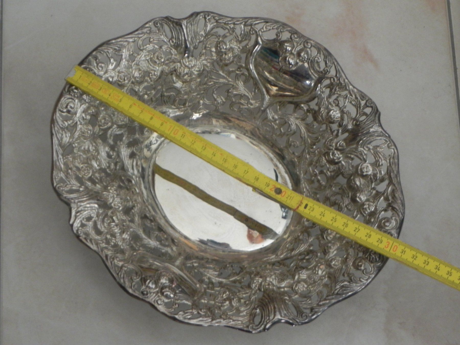 Schalen: Vintage grösse versilberte Schale Rosendesign - durchbrochen – Gebraucht aus Minusio von Lory64 6
