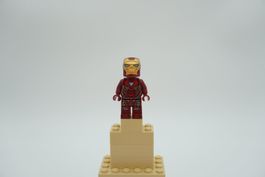 LEGO Marvel Avengers: 2x Iron Man (Mark 1 & Mark 50)