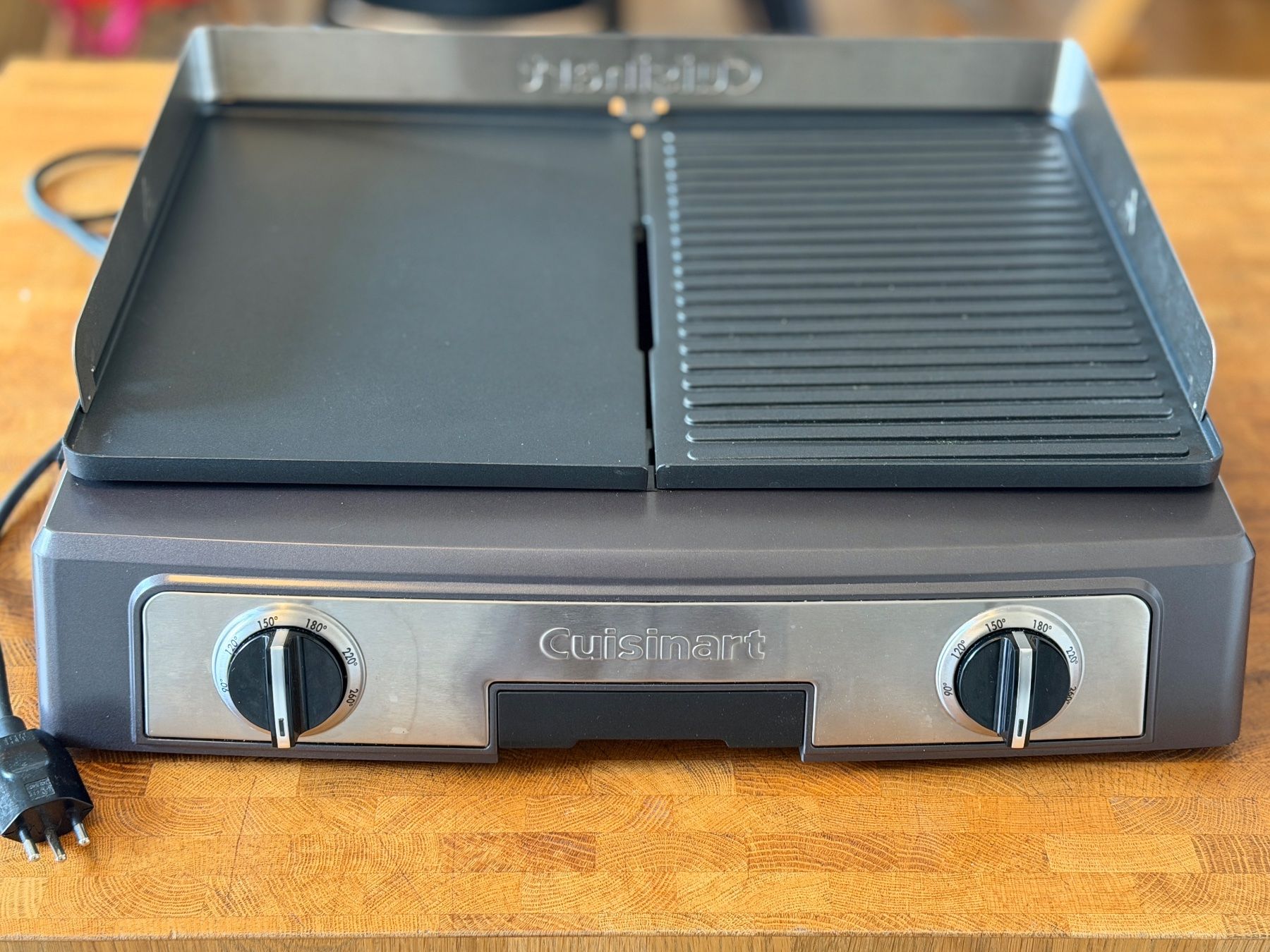 Cuisinart Grills: Tischgrill Cuisinart Pl50e – Gebraucht aus Zürich von woerner76