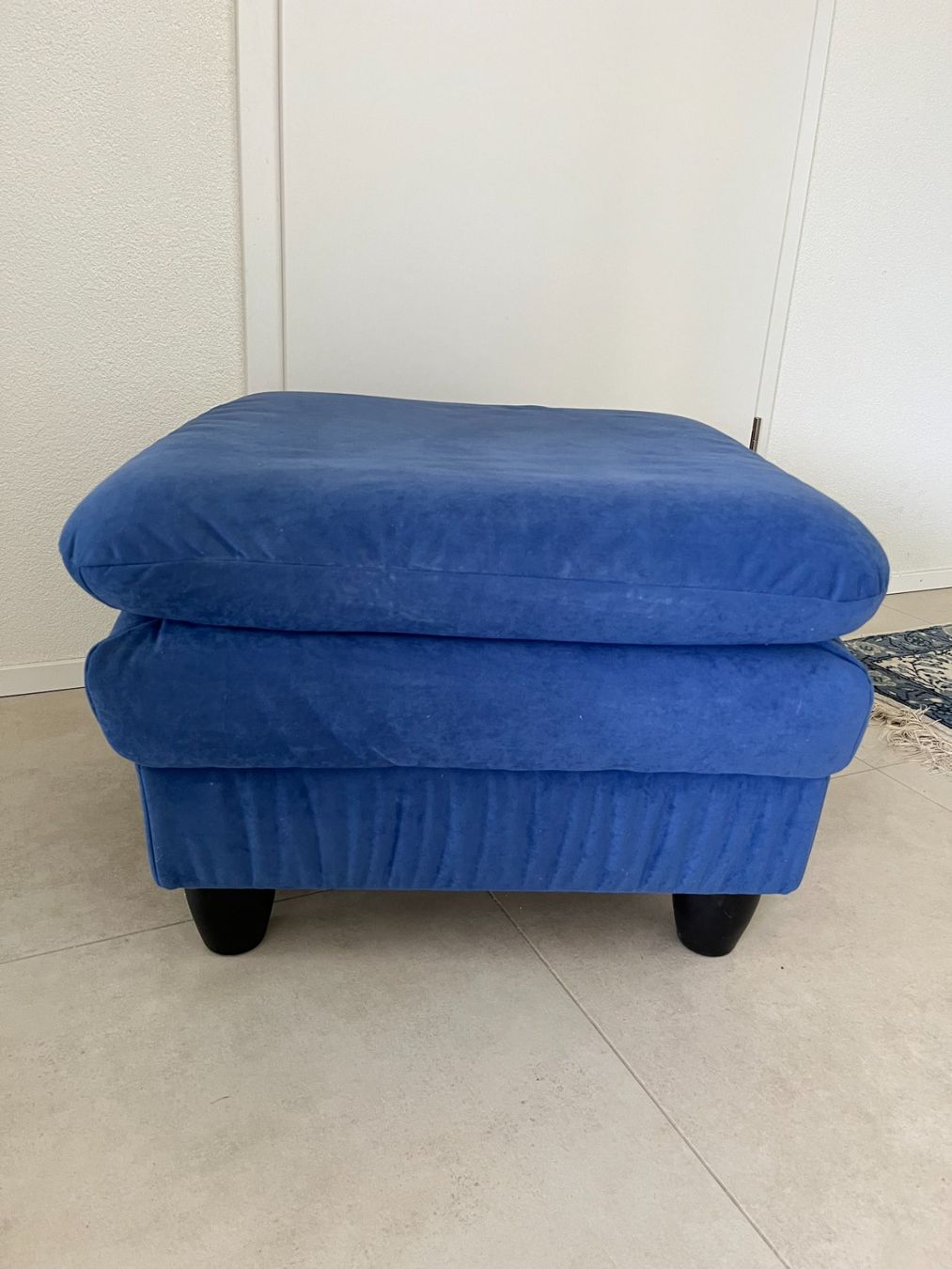 Poltrone: Pouf bleu en tissu – Usato da Epalinges venduto da vdu_5tl6 1