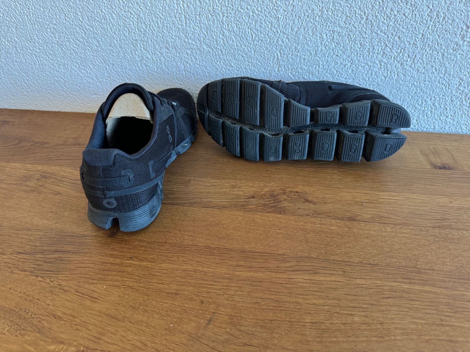 On Scarpe da donna: On Schuhe Gr 37 – Usato da Frauenfeld venduto da lona05 2