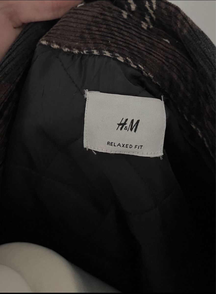 H&M Jacken: H&M Cordjacke braun – Neu (gemäss Beschreibung) aus Bülach von ole_v7tf 2