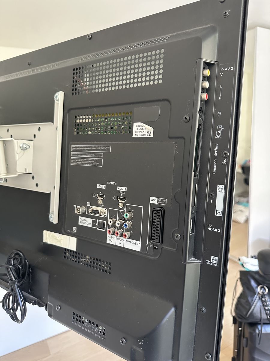 Panasonic Televisori: Panasonic TV TX-L32E3E – Usato da Flurlingen venduto da a1icia 3