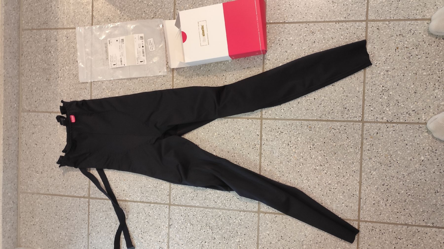 Attrezzature mediche: Kompressionsmieder nach Liposuktion  – Usato da Zürich venduto da bojco_p