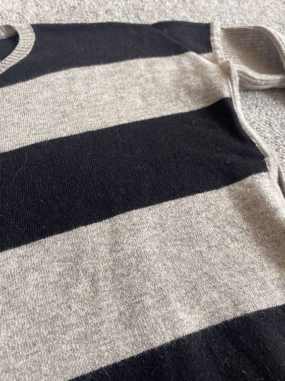 Il Gufo Pullover & Sweatshirts: Pull hiver fille tendance 6 ans Il Gufo – Gebraucht aus La Chaux-de-Fonds von Girardin79 2
