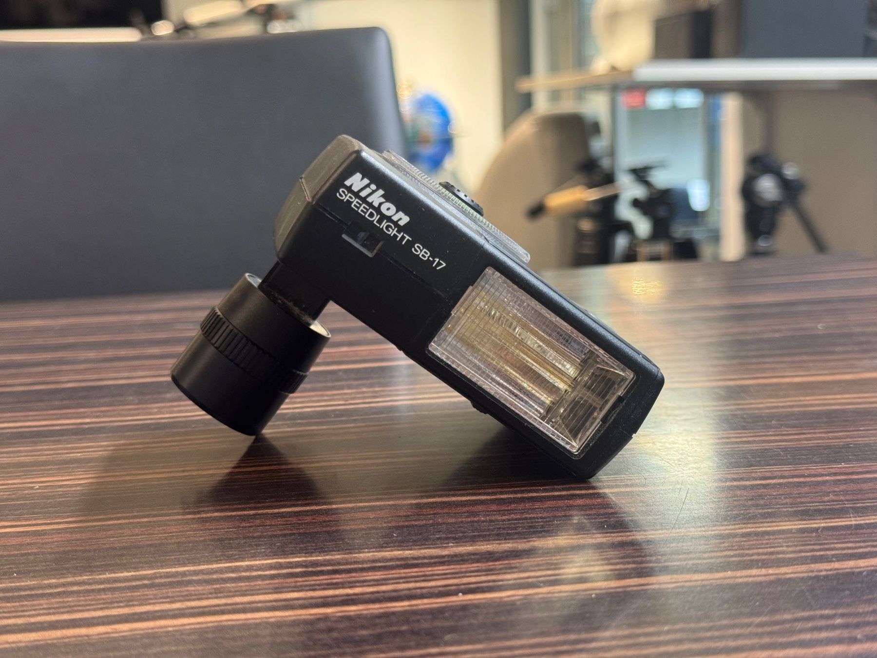 Flashs: Nikon Speedlight SB-17 Blitzgeraet – D'occasion à Zürich par KochphotoAG