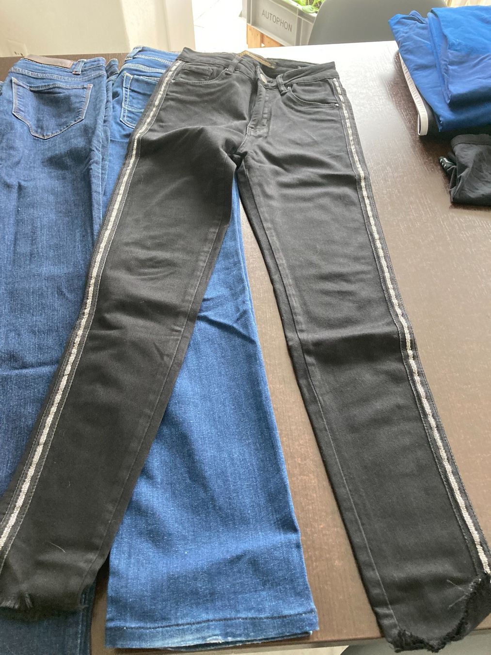 Jeans: Lot de 4 jeans taille 34 – Gebraucht aus Domdidier von qatar1973 4