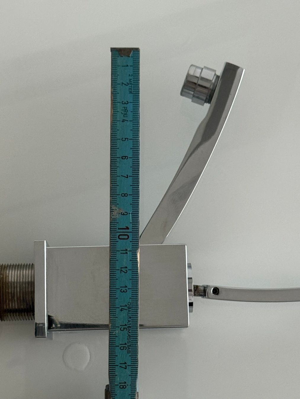 Armaturen: Moderne Waschtischarmatur, Chrom, Neuwertig – Gebraucht aus Uhwiesen von mic_kd6g 8