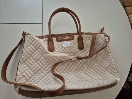 Elegante Valentino Handtasche, neuwertig, tolles Schnäppchen