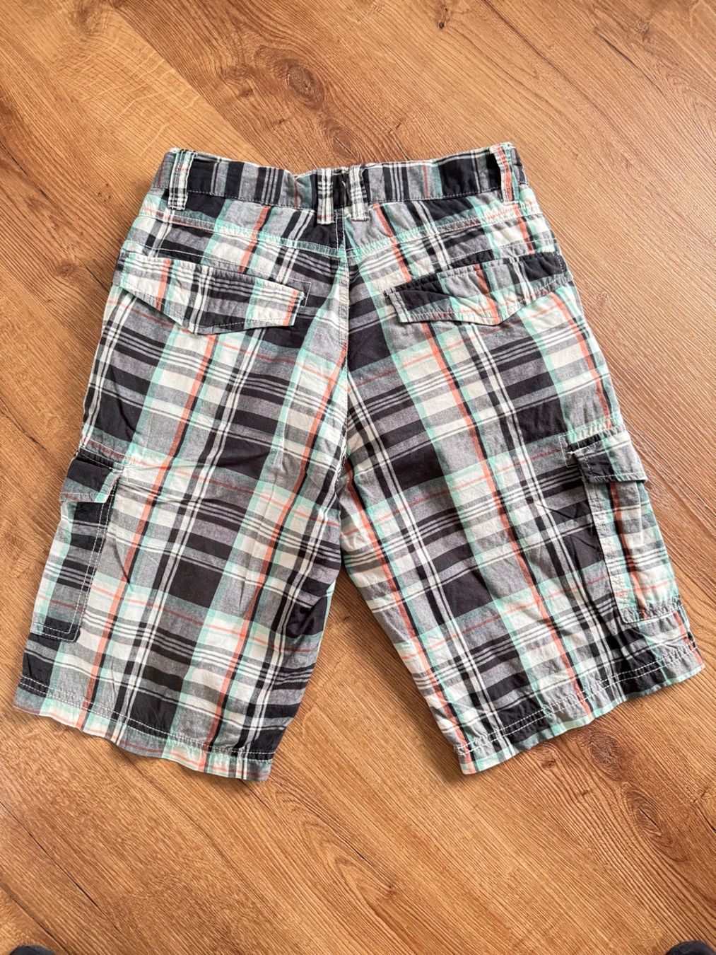 Guess Pantaloni: Marken Shorts – Usato da Frauenfeld venduto da Jacqueline050 2