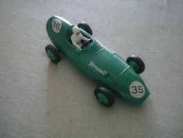 Dinky Toys 239 - Vanwall Racing Car - 1:43