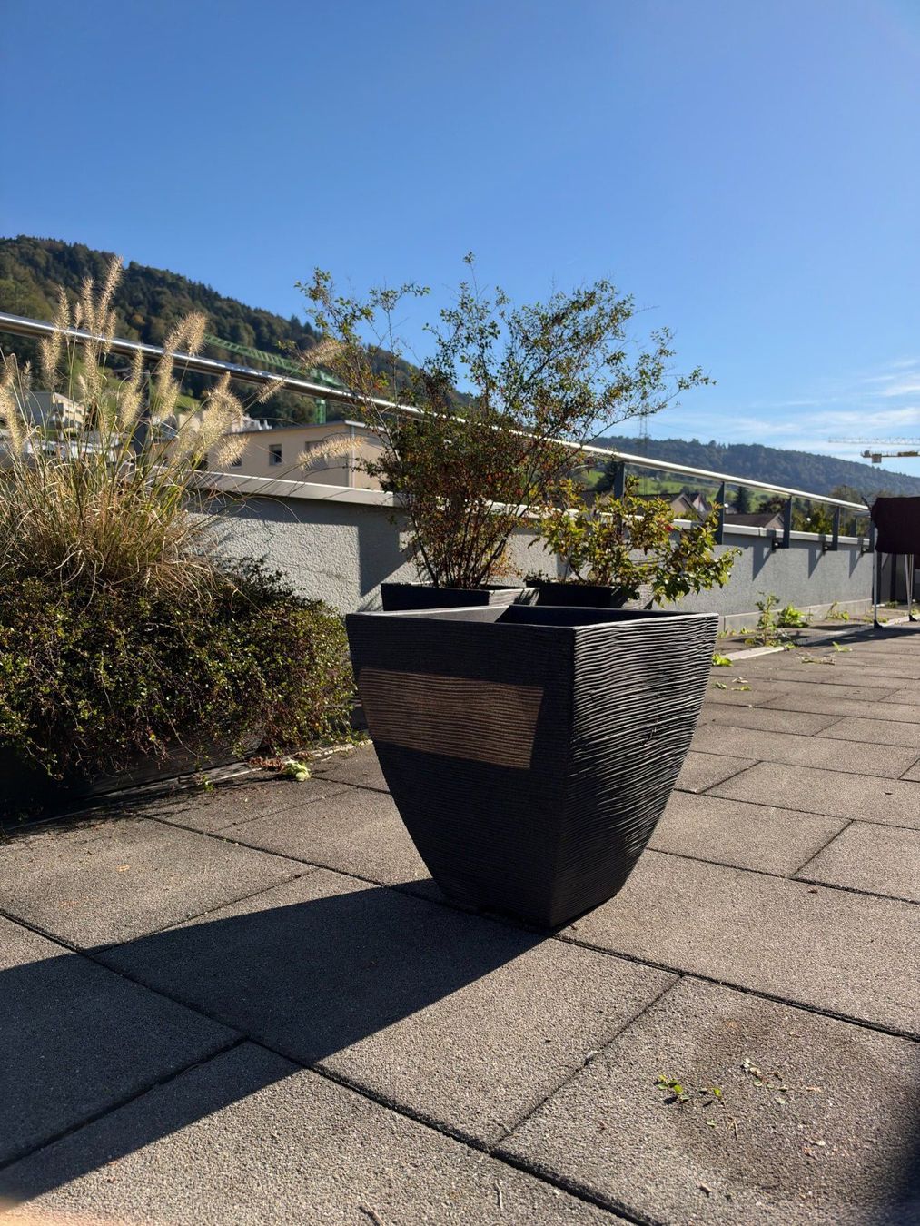 Pots de fleurs: Pflanzentopf Grau – D'occasion à Root par calmchris 1