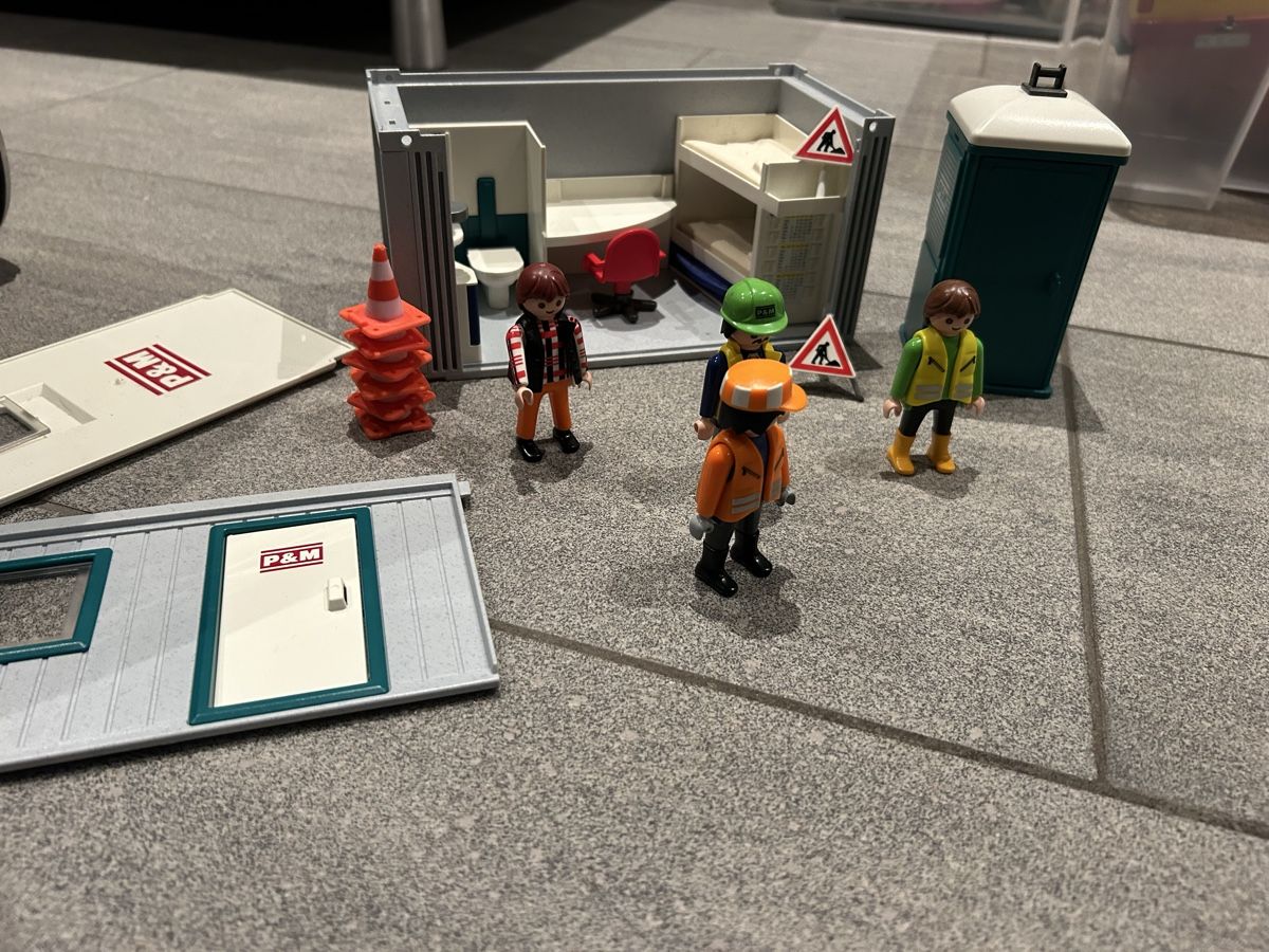 Playmobil Spielzeuge: Playmobil Baucontainer 3260-A und Quads – Gebraucht aus Teufenthal AG von nat_wfg9 3
