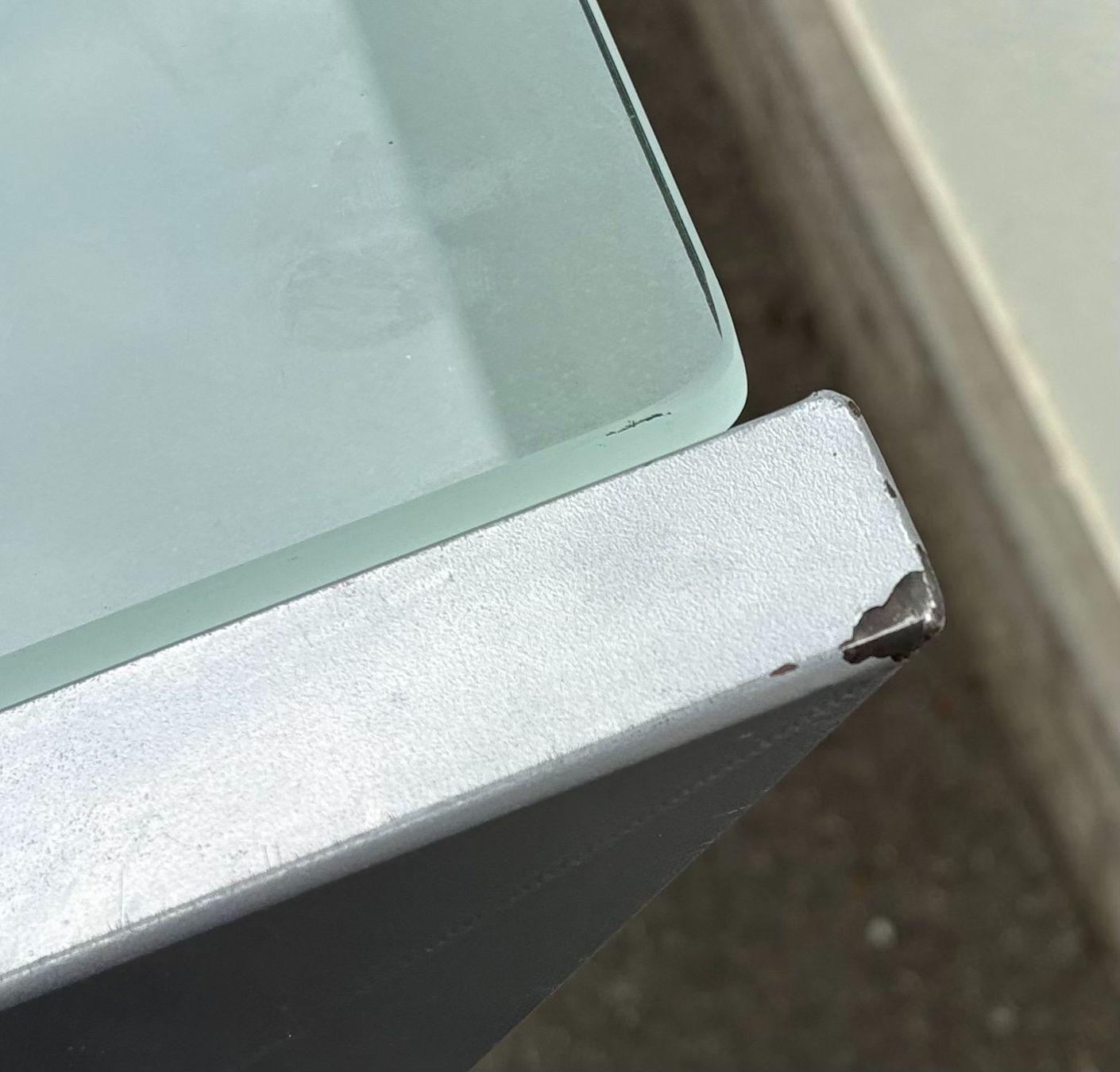 Schreibtische: Glastisch – Gebraucht aus Zürich von Drahtzug 3