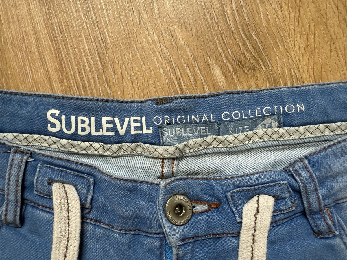 Pantaloni: Short jean bleu clair ceinture Sublevel, t.34 – Usato da Tavannes venduto da Thriftshop 2