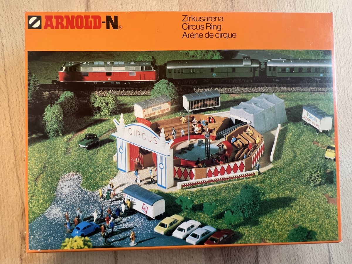 Arnold Modellini di ferrovie: Arnold N Zirkusarena Bausatz 6790 – Nuovo (secondo la descrizione) da Zeiningen venduto da nic_2rmd