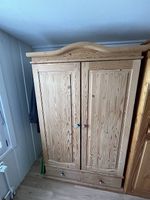 Holzschrank - reserviert 