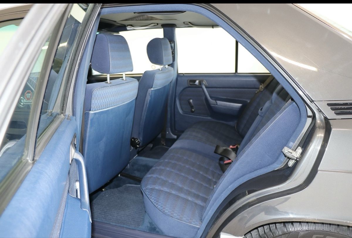 Mercedes-Benz Autos: Mercedes-Benz 190 E 2.3 – Veteranenfahrzeug – Gebraucht aus Niederhasli von Ajlina1212 7