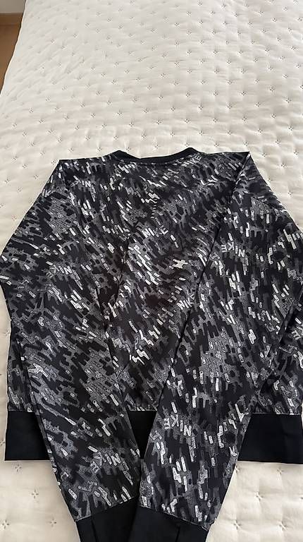 Nike Pulls & Sweat-shirts: Pulli für laufen, Nike – D'occasion à Winterthur par Maryna_14 1