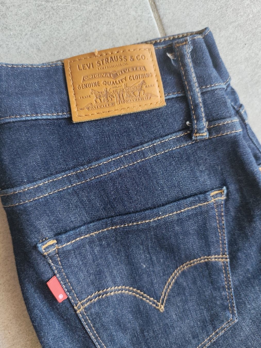 Levi's Jeans: Jeans Levi's 721 – Neuf (Voir description) à Martigny par Vintage-23 1