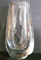 Sehr schöne Blumenvase, Glas mit eingraviertem Pferd