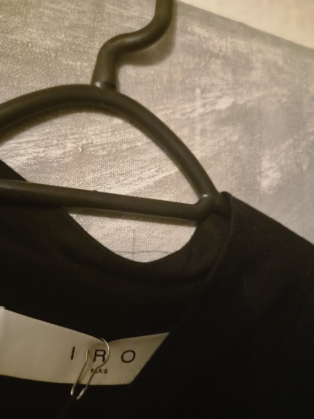 Iro T-Shirts: Iro Langarmshirt – Neu und originalverpackt aus Herzogenbuchsee von 1F1D15EC 2