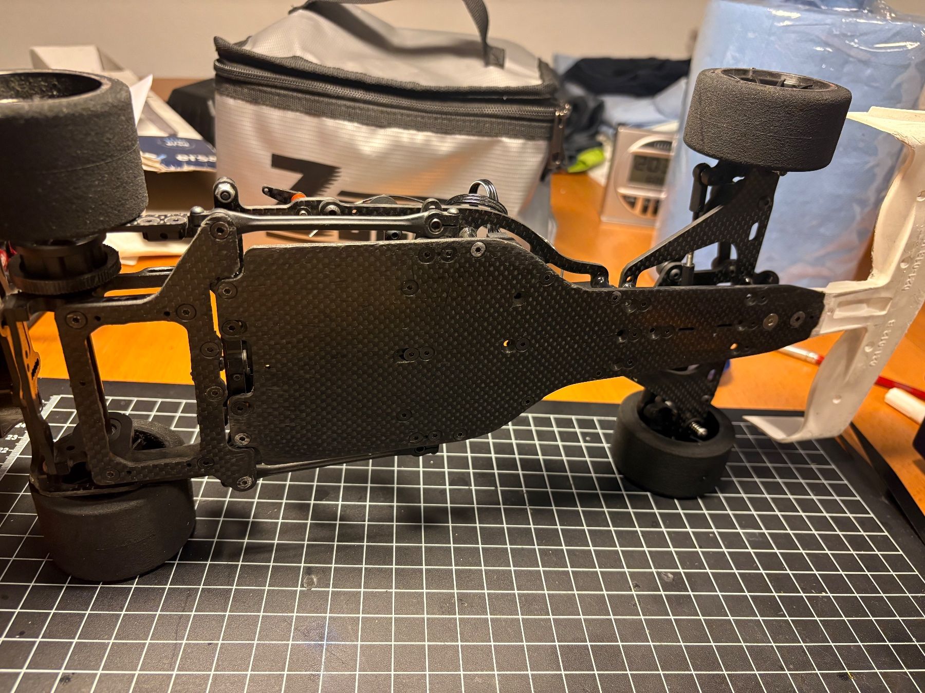 XRay Modellismo RC: Xray X1 2024 – Usato da Giubiasco venduto da rbevacqua 2