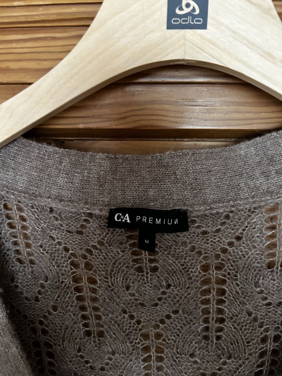 C&A Jacken: Feine warme Strickjacke M – Gebraucht aus Winterthur von Sunshineandrain 1