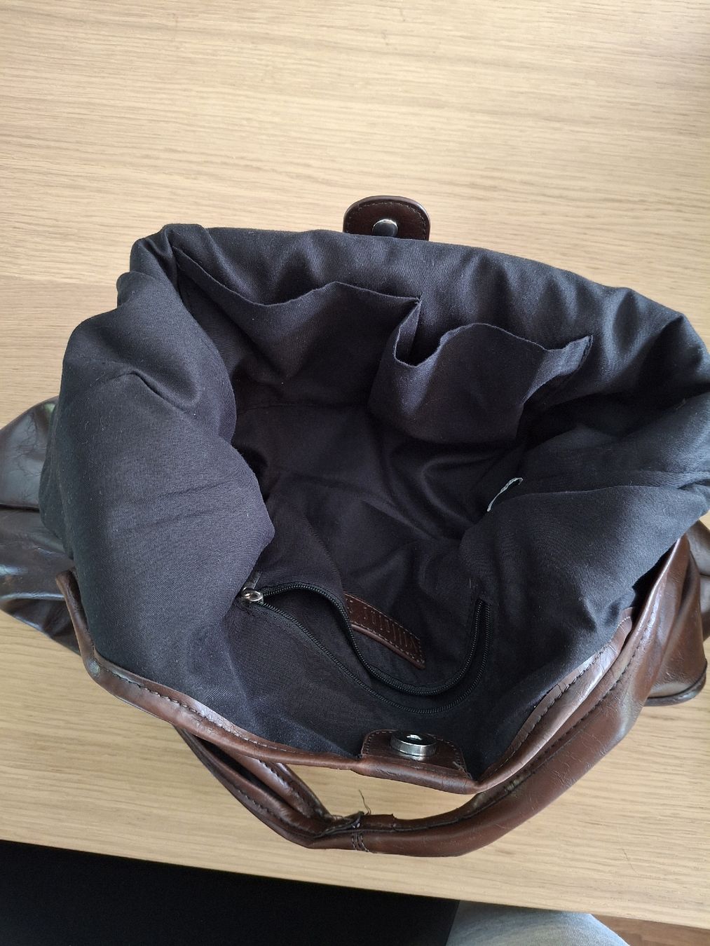 Taschen für Damen: Ledertasche braun guter Zustand – Gebraucht aus Basel von ele_9bm9 3