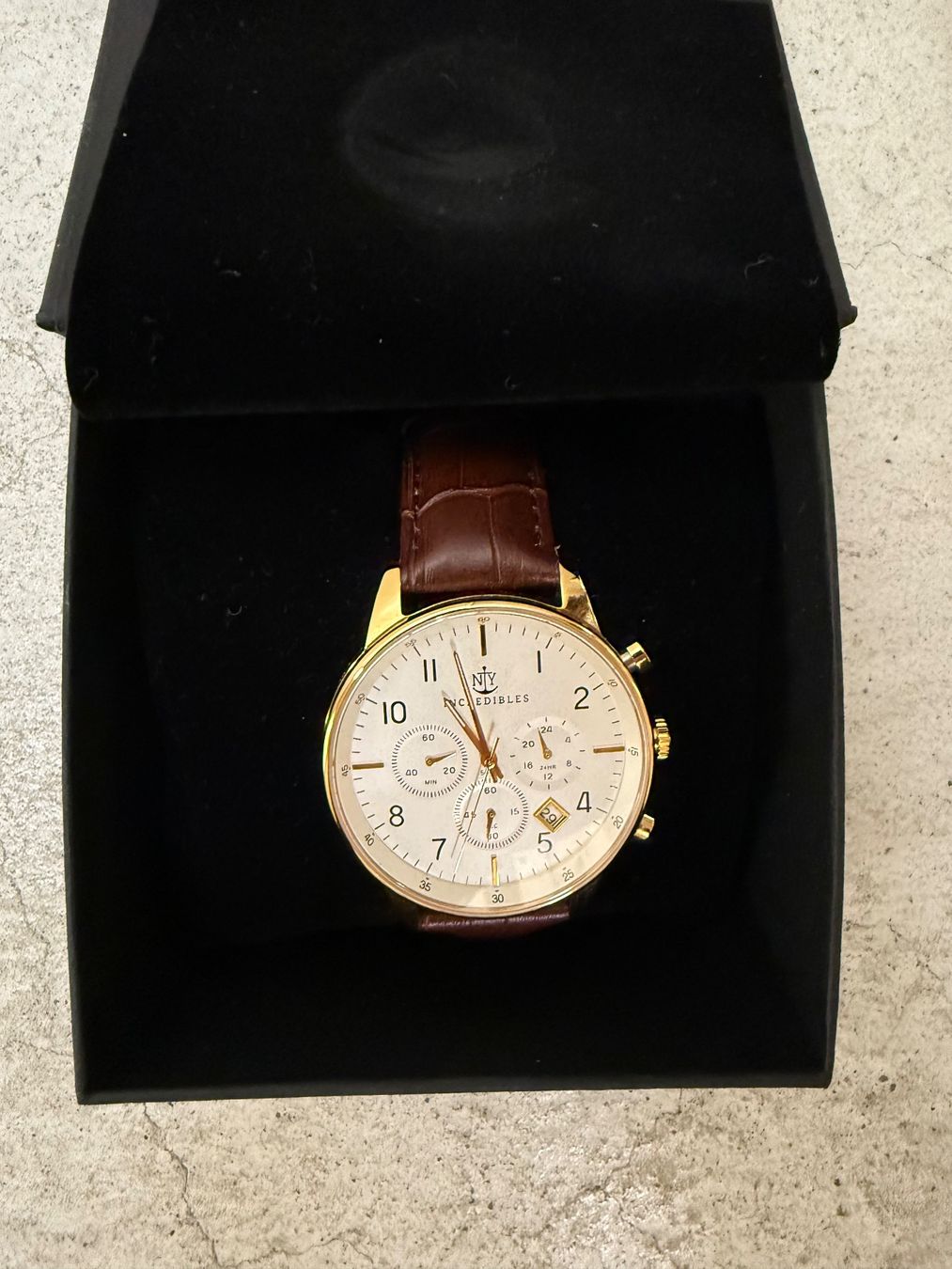Orologi: Uhr - New York Incredibles – Nuovo e nell'imballaggio originale da Freienbach venduto da Mariadlgg