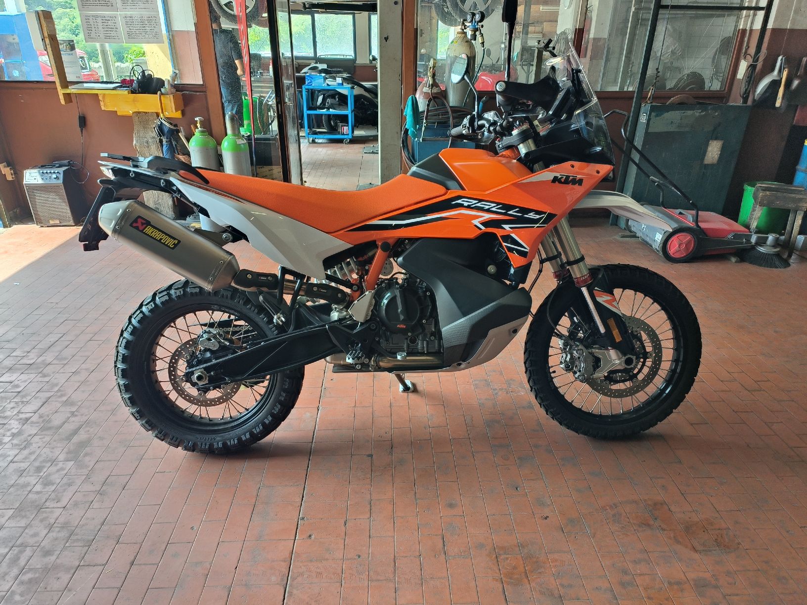KTM Enduro: KTM 890 ADVENTURE R Rally  – Neu (gemäss Beschreibung) aus Curio von mic_g2fq
