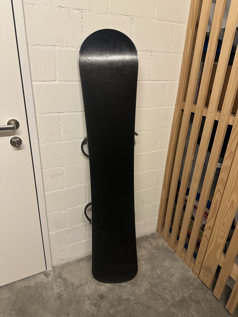Board: Crazy Creek Snowboard 148cm with Bindings – Usato da Zürich venduto da lac_5xw6 1