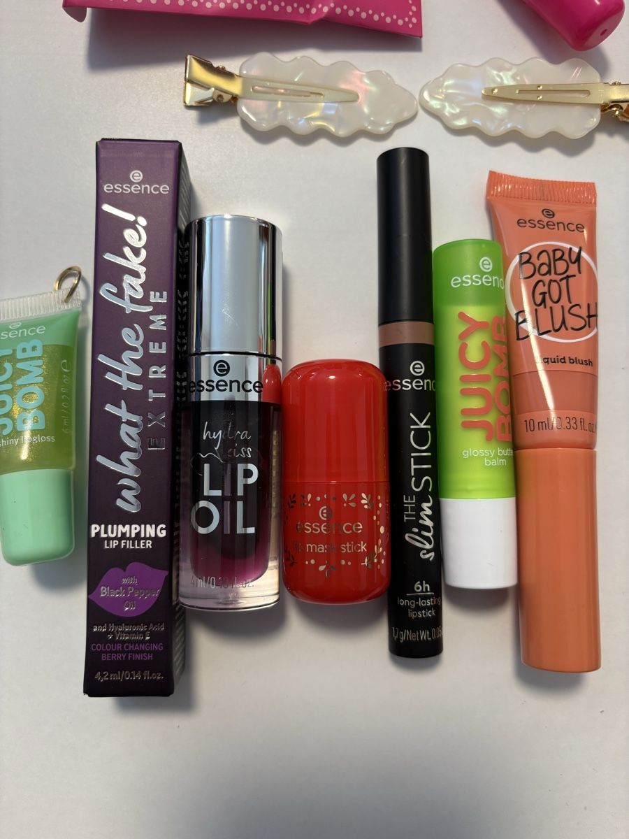 Make-up: Essence Set 9 Teile NEU OVP – Neu und originalverpackt aus Bülach von ter_6jf8 2