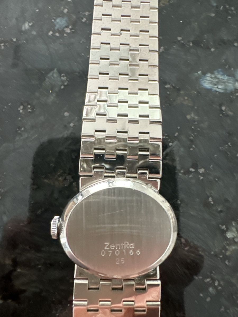 Montres: Damenuhr – D'occasion à Oberentfelden par ulli03 2