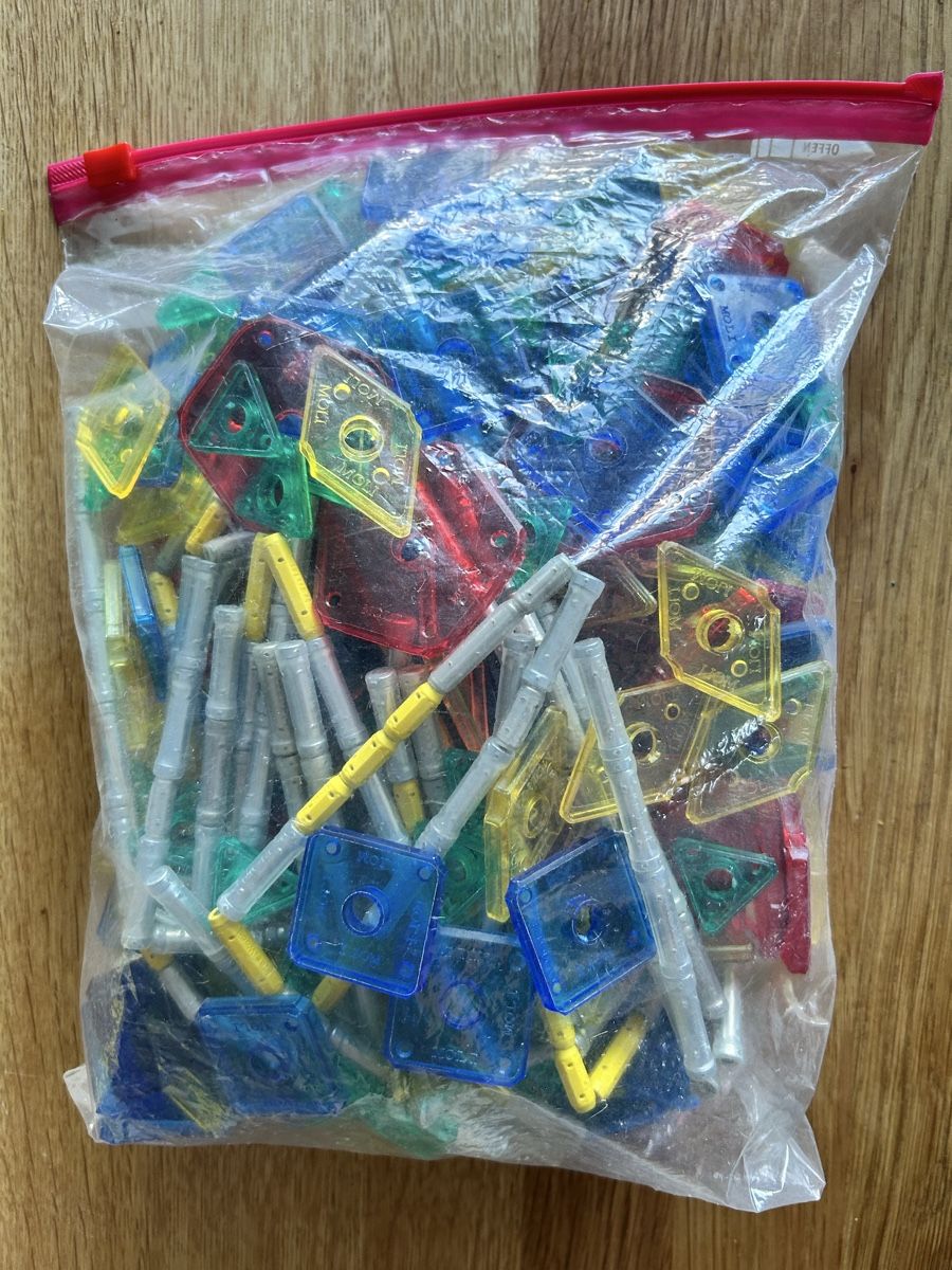 Jouets: Magnetbausteine 1.2kg – D'occasion à Törbel par man_2n22