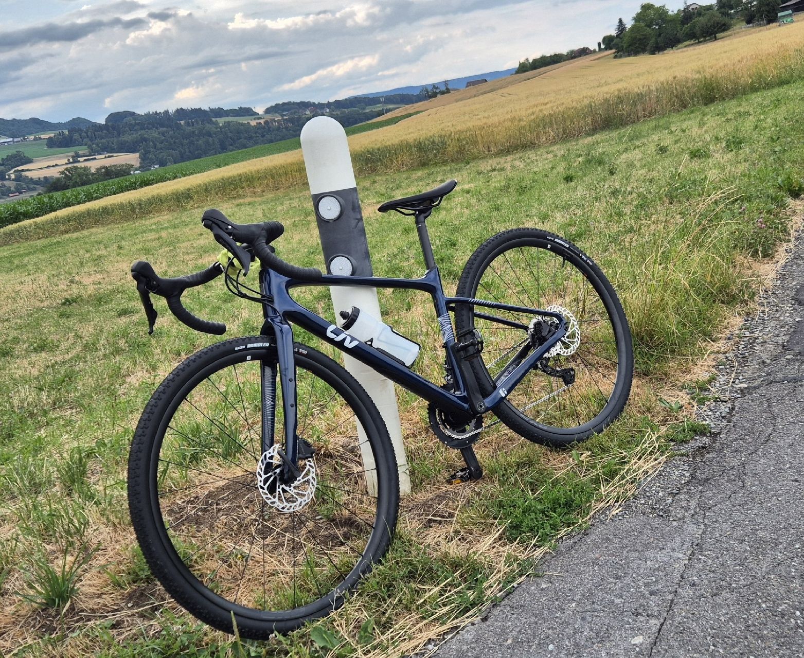 Liv Velos: Gravel Bike - Liv Devotion Advanced 2 – Neu (gemäss Beschreibung) aus Rudolfstetten von Crameri