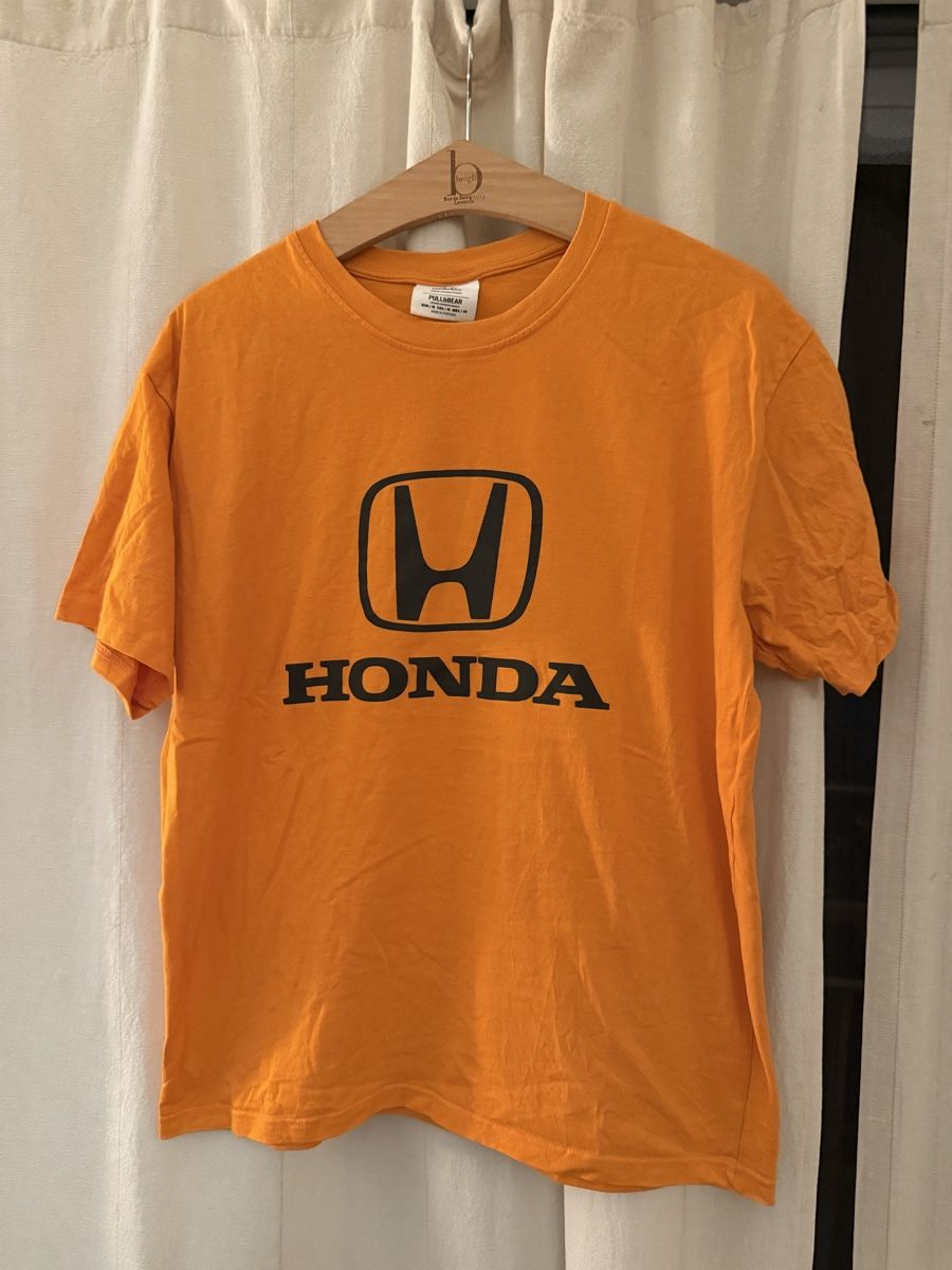 Pull&Bear T-shirts: Pull & Bear - Honda Size M – D'occasion à Ecublens VD par charliecinquillo