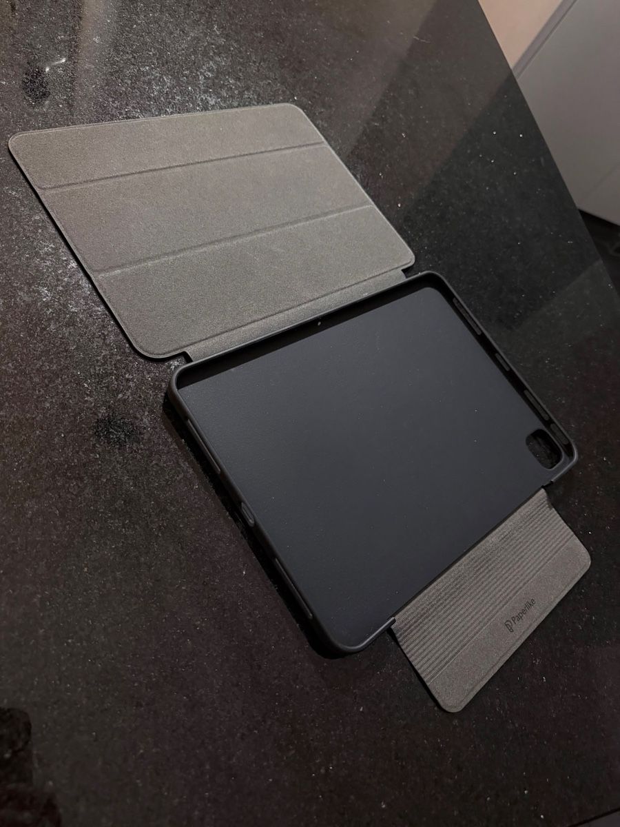 Apple Tablet PC: Apple Ipad air 4 – Neu (gemäss Beschreibung) aus Muttenz von 92a_b9nv 1
