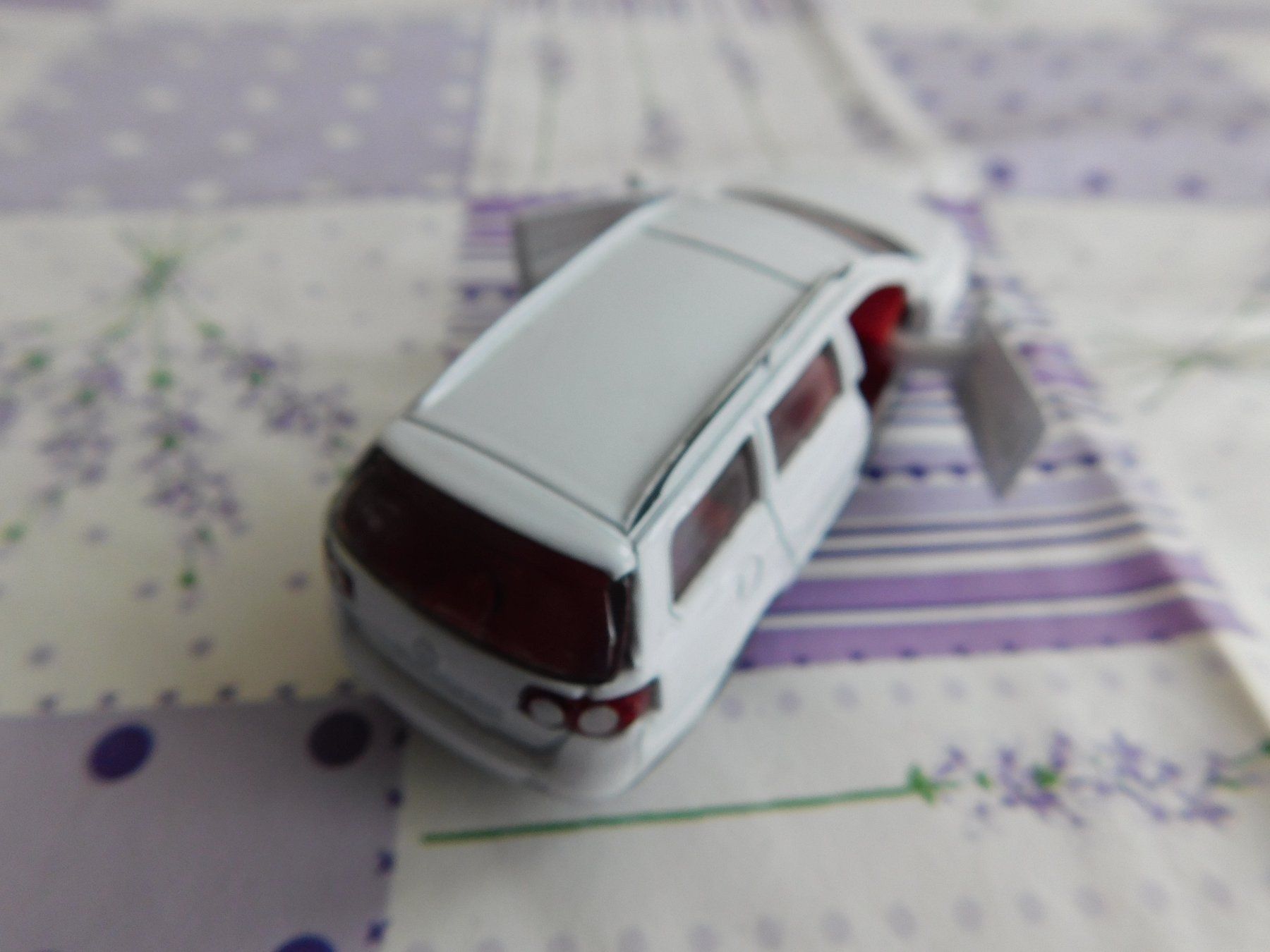 Siku Modellini d'auto: Siku VW Passat Variant weiss – Difettoso da Strengelbach venduto da Wedi73 3