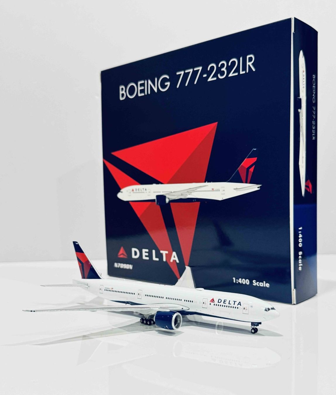 Boeing Kit di modellismo & Modellini statici: B777 DELTA Airlines – Nuovo e nell'imballaggio originale da Morges venduto da iljamuromez 2