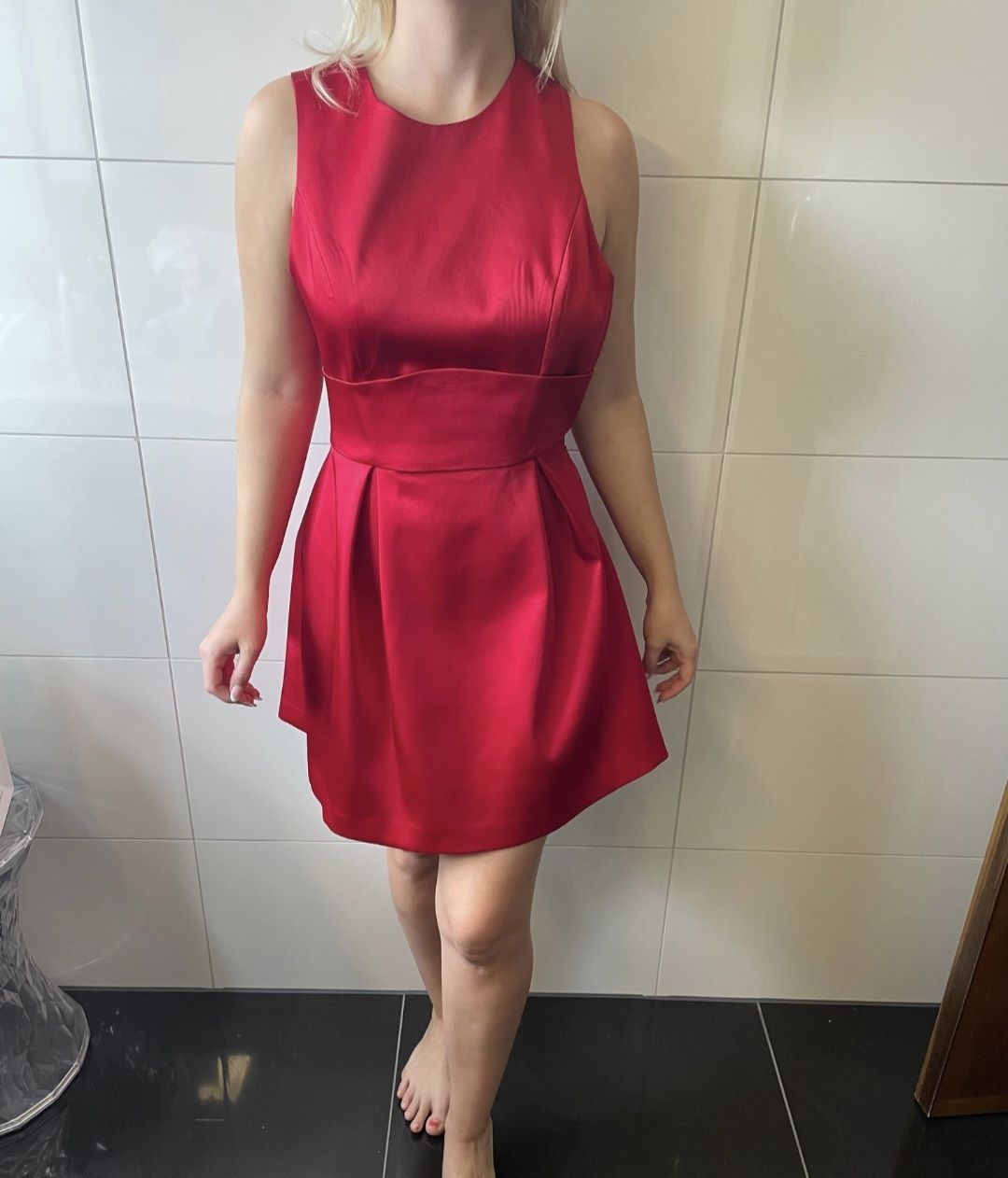 Robes: Rotes Kleid  – D'occasion à Zunzgen par ang_x2cl