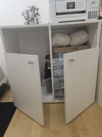 Schlichtes weisses Schränkchen / Sideboard zu verkaufen