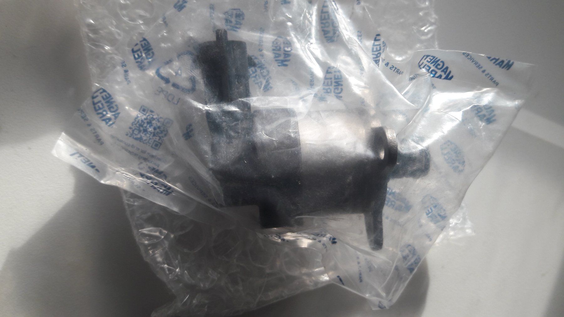 Tutti pezzi di ricambio auto: Magneti Marelli Druckregelventil 215820001300 – Nuovo e nell'imballaggio originale da Laufen venduto da Mann455 4