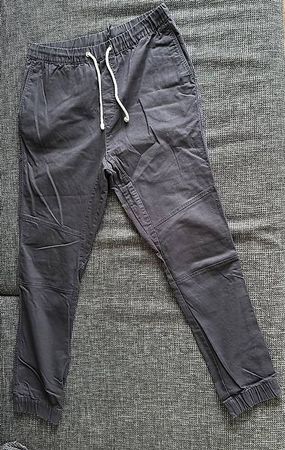 Hose mit Gesässtaschen