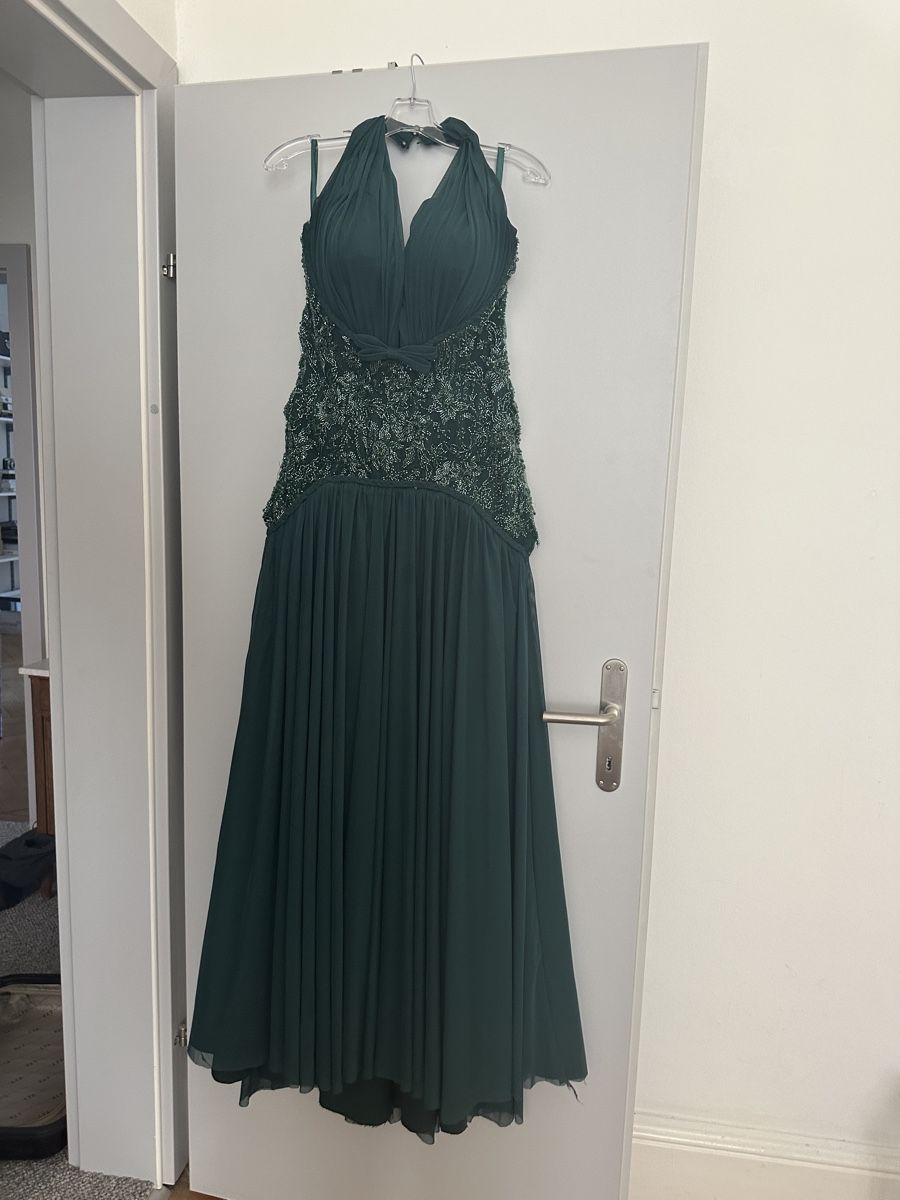 Vestiti: Vlora & Kaltrina Designer Abendkleid – Usato da Luzern venduto da w.welihodska 3