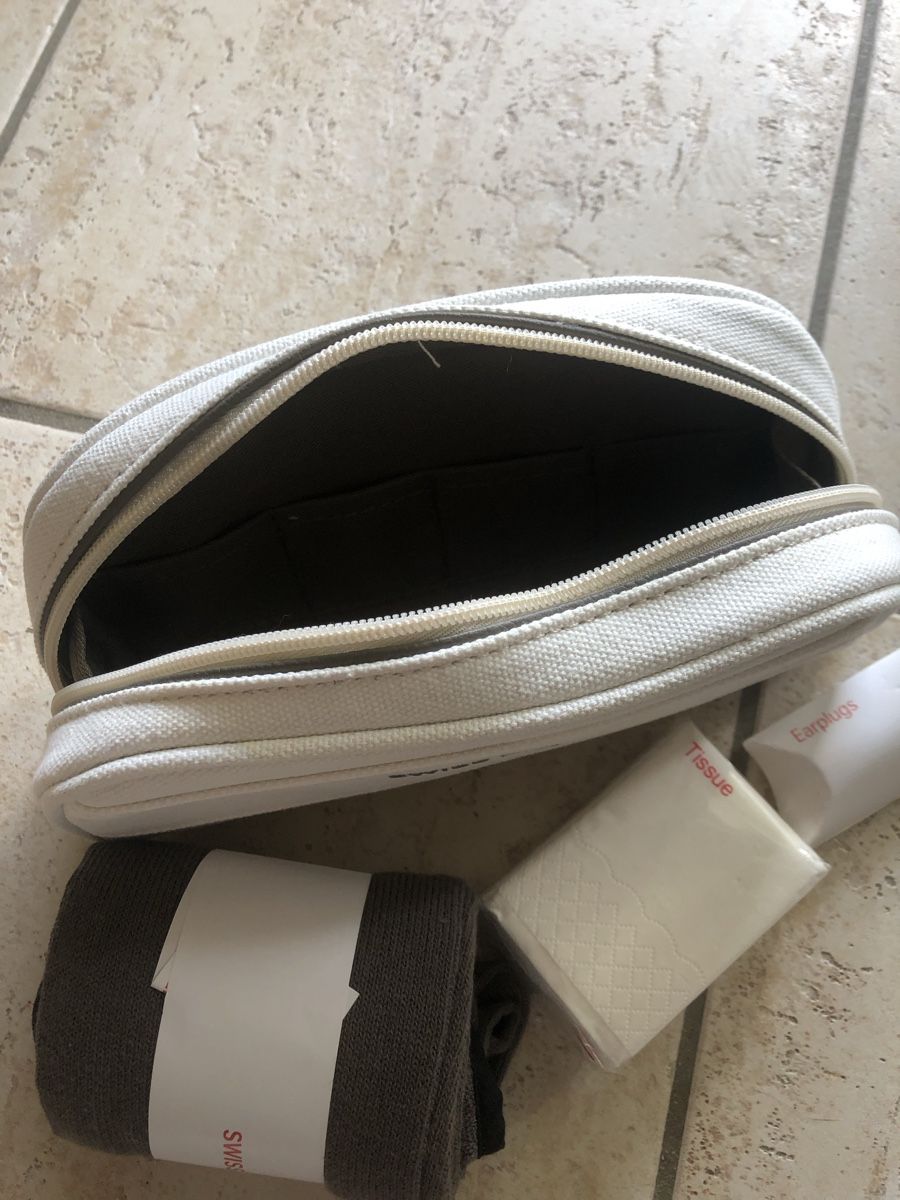 Kosmetikkoffer: Swiss First Class - Amenity Kit – Neu (gemäss Beschreibung) aus Chêne-Bourg von sienna8245 3