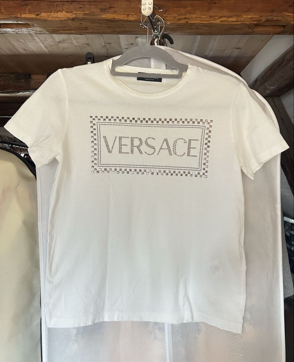 Versace Top: Versace Cotton T-Shirt – Usato da St.Josefen venduto da lop_lh8d