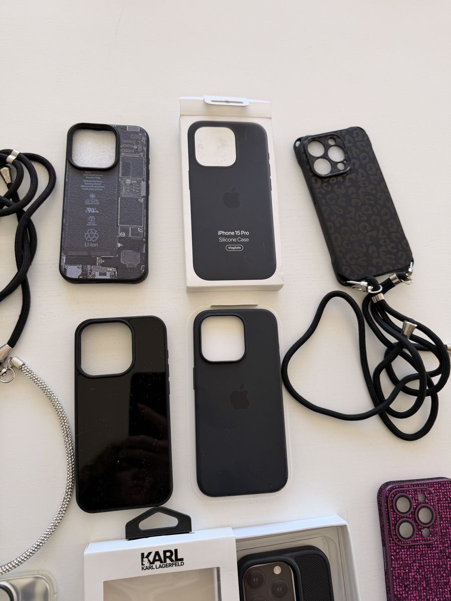 Apple Coques & Protection écran: iPhone 15 Pro Case Bundle + Free Phone Charm  – D'occasion à St-Sulpice VD par dya_9c2f 2