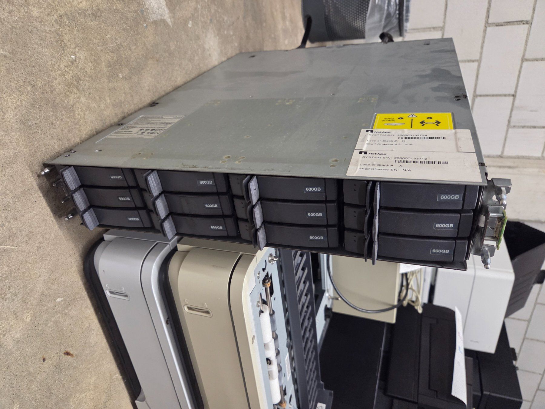 Serveurs: NetApp FAS2040 Disk Storage Array – D'occasion à Remigen par man_2j5s